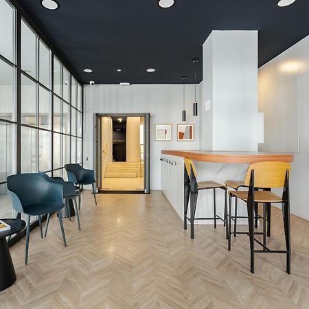 Feelathome Waldorf Suites Apartments Мадрид Екстериор снимка