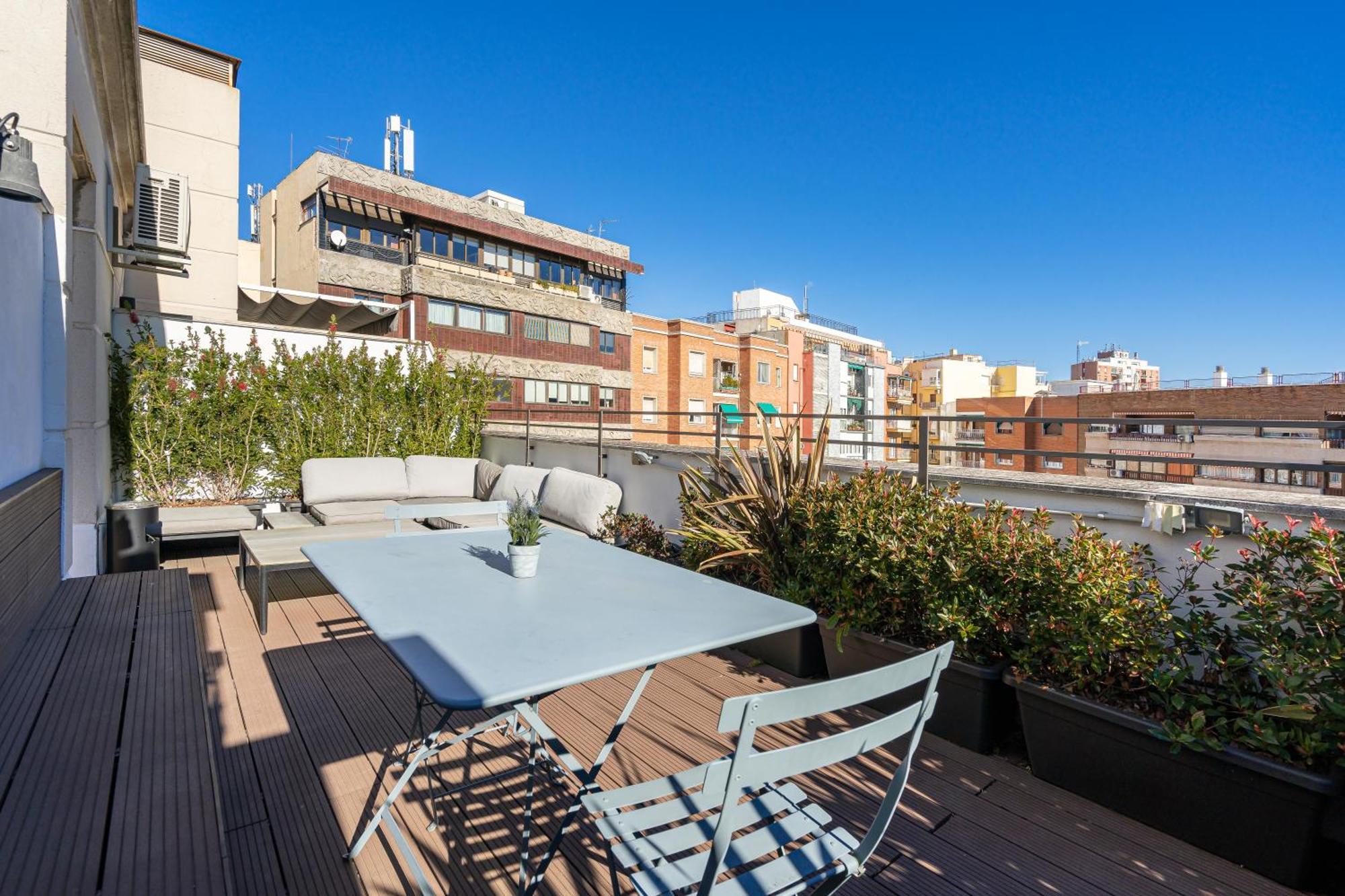 Feelathome Waldorf Suites Apartments Мадрид Екстериор снимка