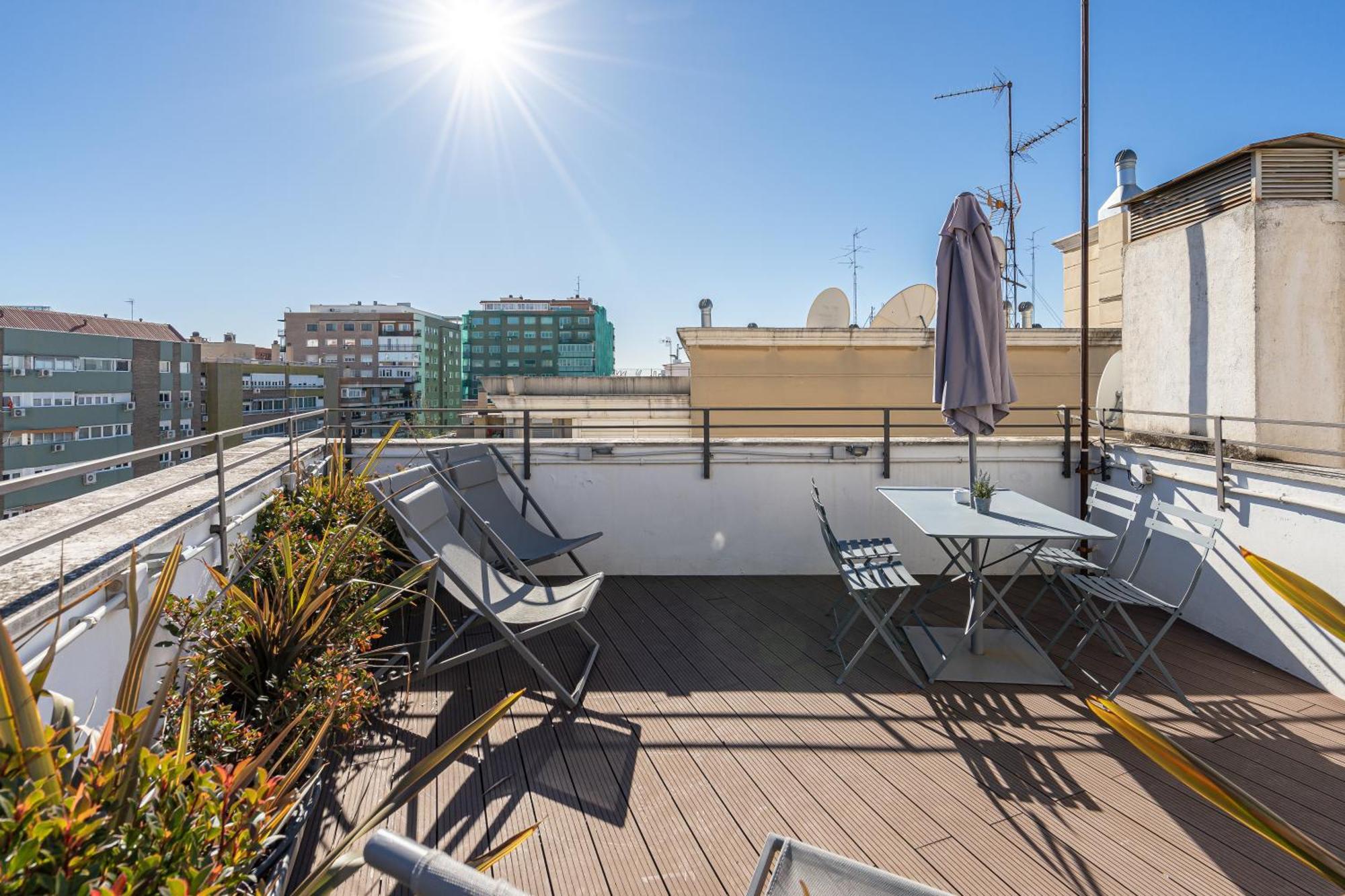 Feelathome Waldorf Suites Apartments Мадрид Екстериор снимка
