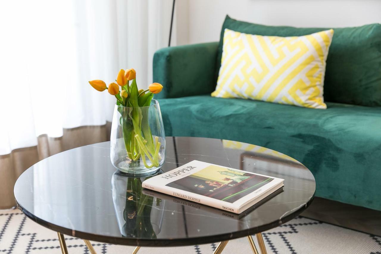 Feelathome Waldorf Suites Apartments Мадрид Екстериор снимка