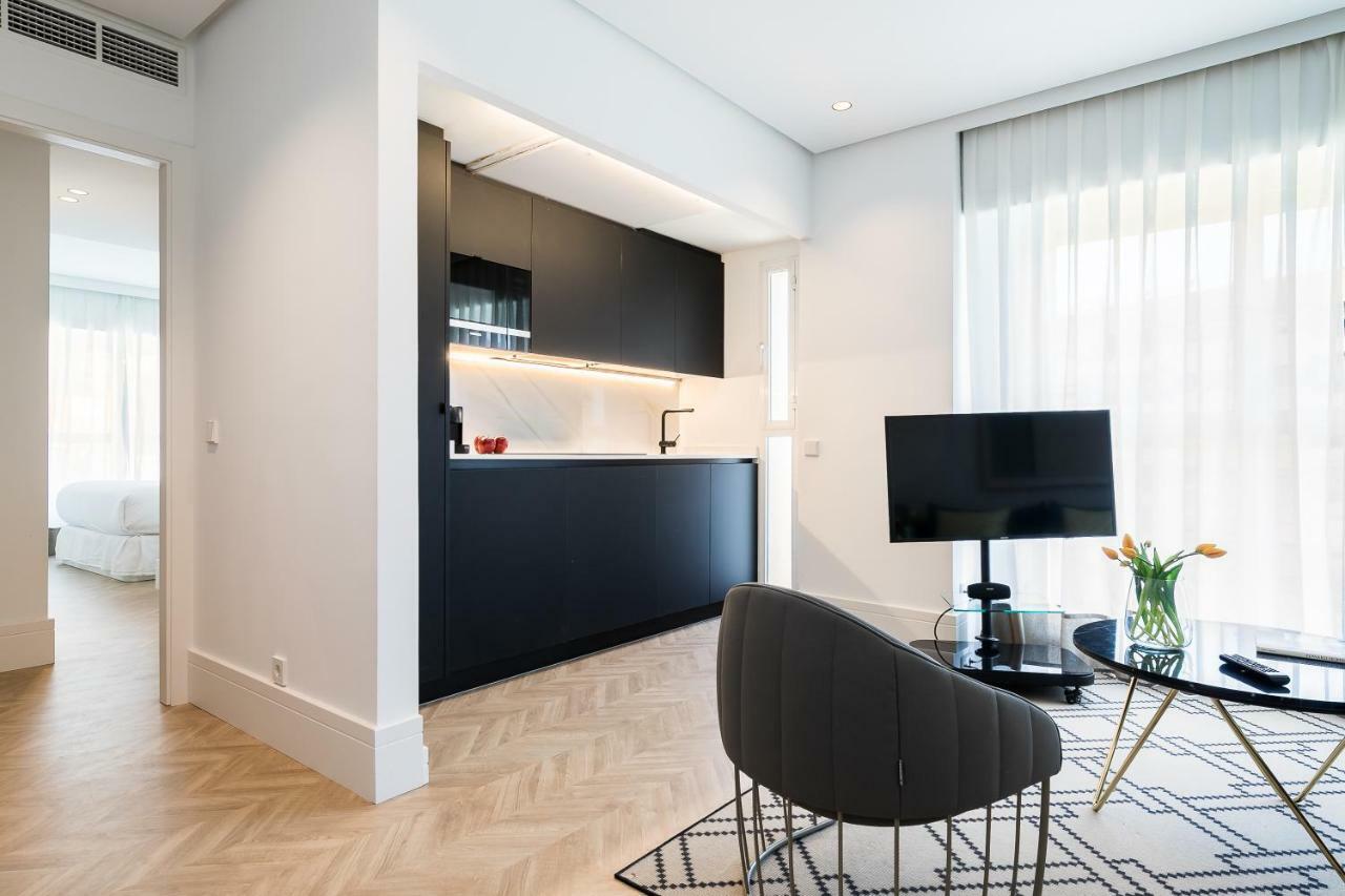 Feelathome Waldorf Suites Apartments Мадрид Екстериор снимка
