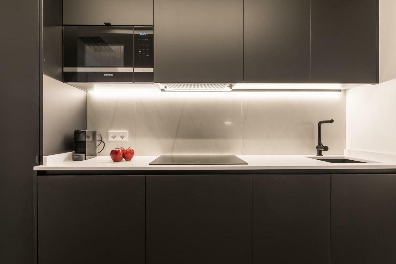 Feelathome Waldorf Suites Apartments Мадрид Екстериор снимка